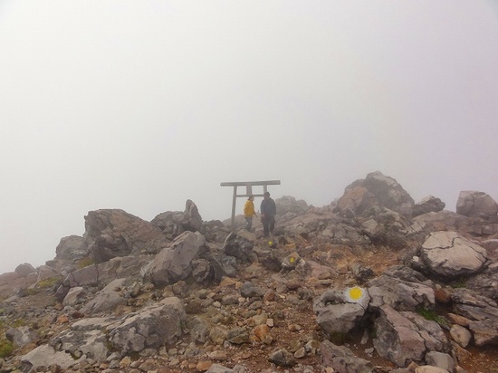 ２１茶臼岳山頂.jpg