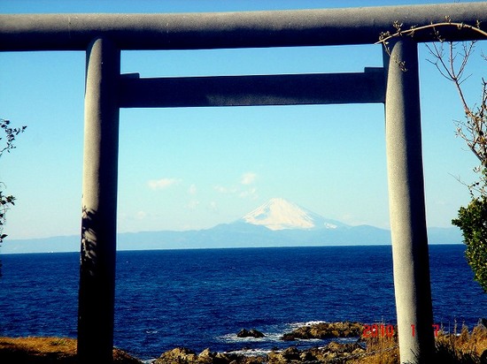 s-鳥居と富士山.jpg
